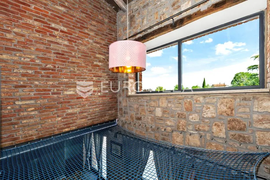 rovinj, šira okolica rovinja posebna samostojeća kuca 200 m² - slika 24