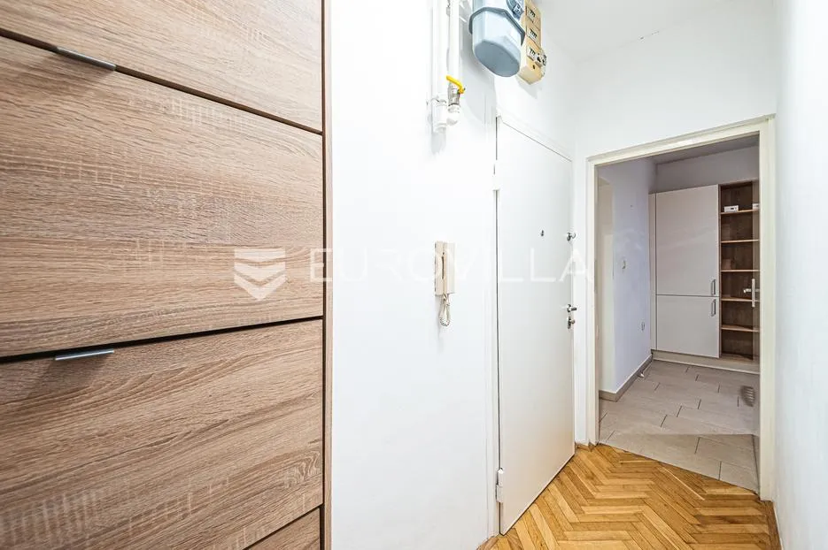 zagreb, jarun, predivan trosoban stan 60 m² - slika 12