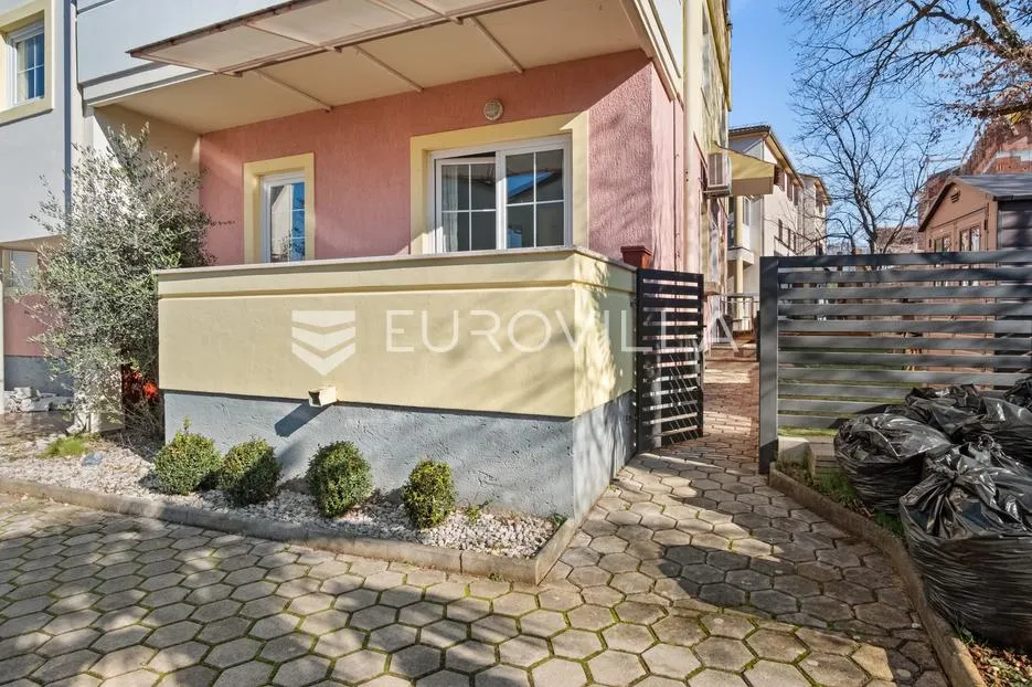 istra, funtana, novouređeni stan 60 m² u visokom prizemlju sa lijepim vrtom - slika 13