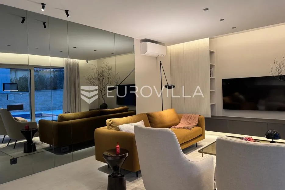 krk, luksuzan stan s bazenom, 113 m² novogradnja - slika 17