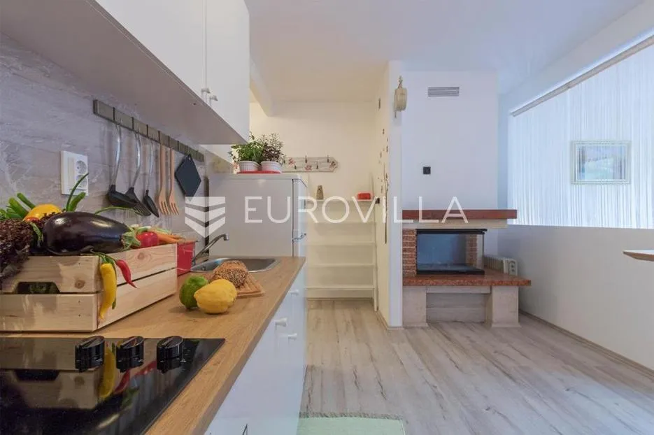 pula, gregovica, tri stambene jedinice na traženoj lokaciji - slika 10