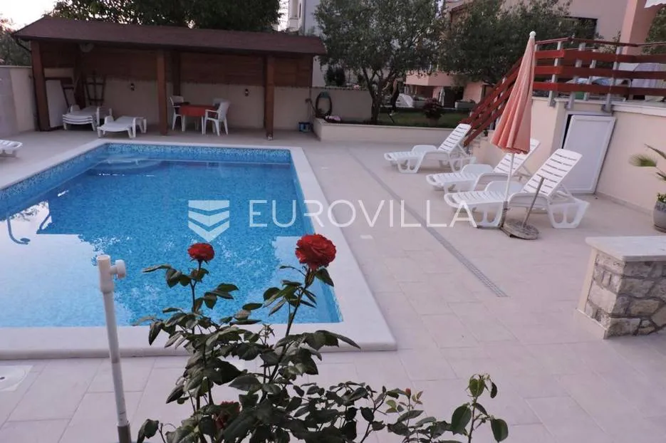 istra, peroj, apartmanska kuća s prekrasnom okućnicom i panoramskim pogledom na brijune - slika 8