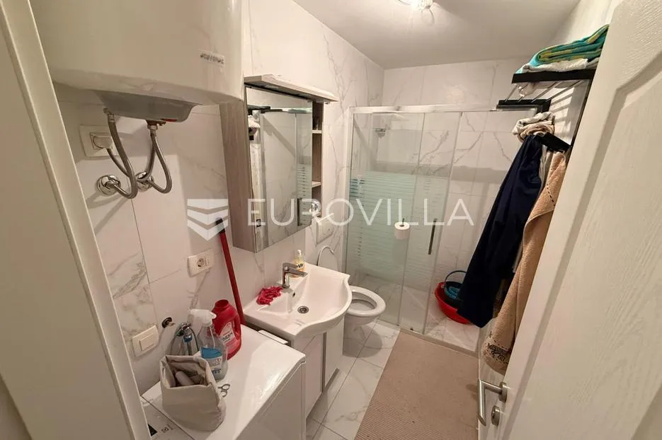 istra, medulin, funkcionalan dvosoban stan površine 66 m² - slika 11