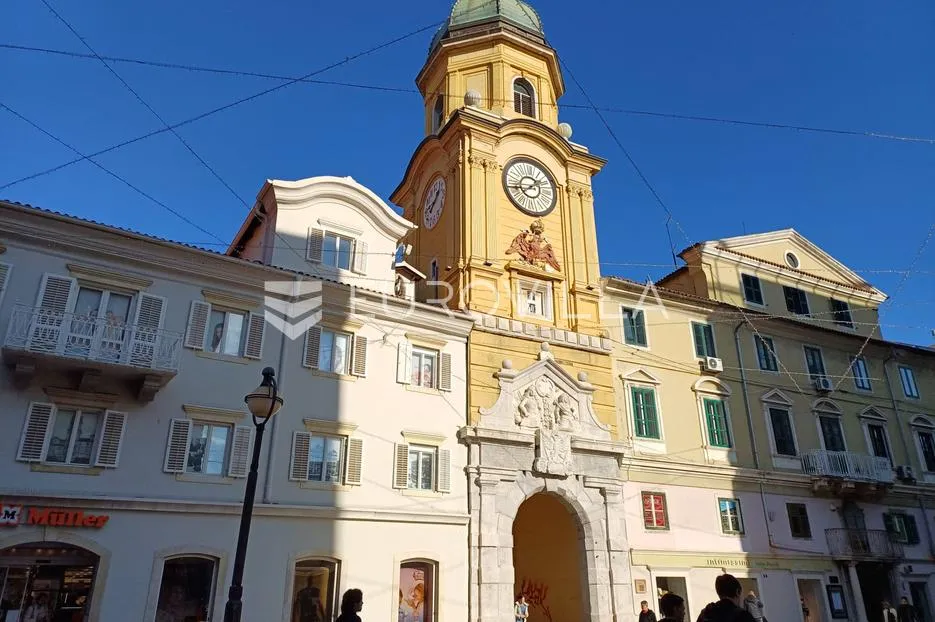 rijeka, centar, idealna investicija, dvosoban stan 60 m² u zgradi s liftom - slika 9