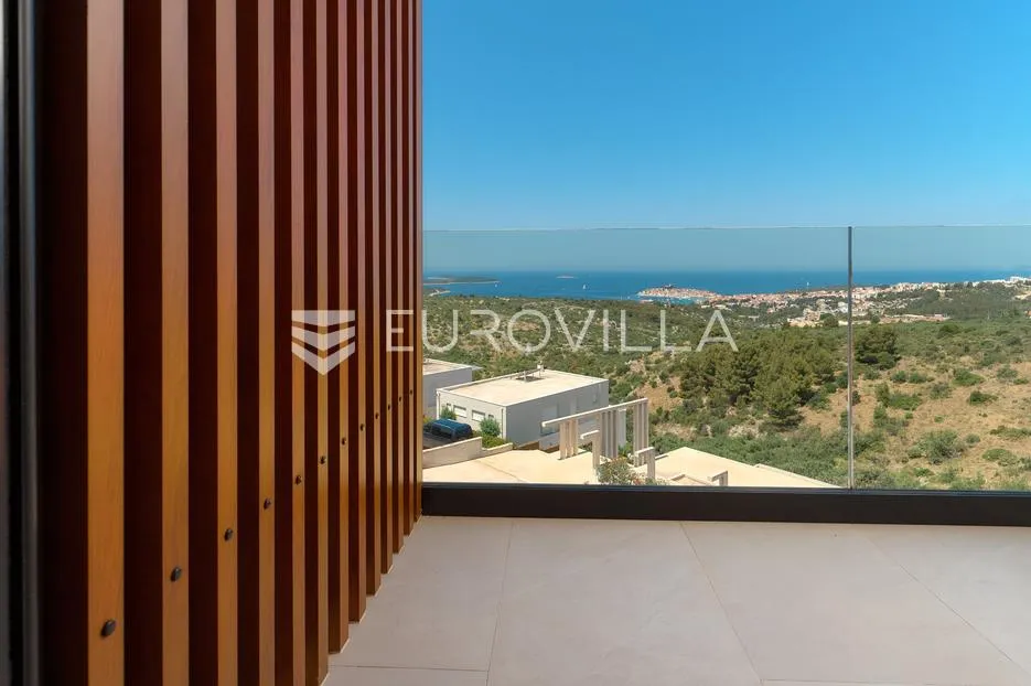 primošten, novogradnja, jedinstvena vila s bazenom - slika 29