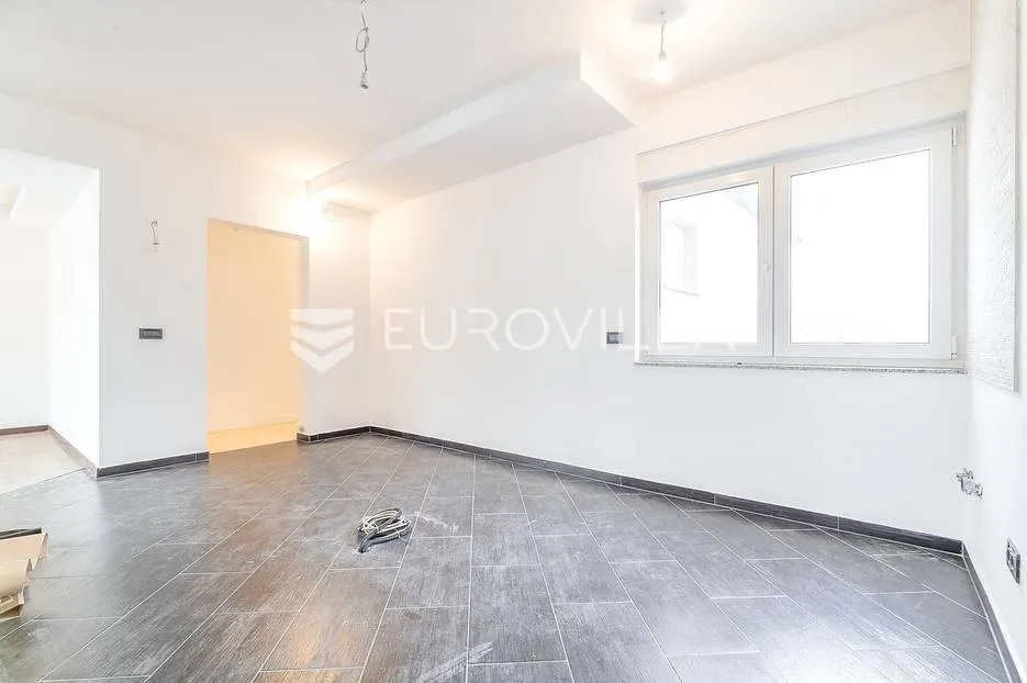 zagreb, gračani trosoban stan 159 m2, parking - slika 3