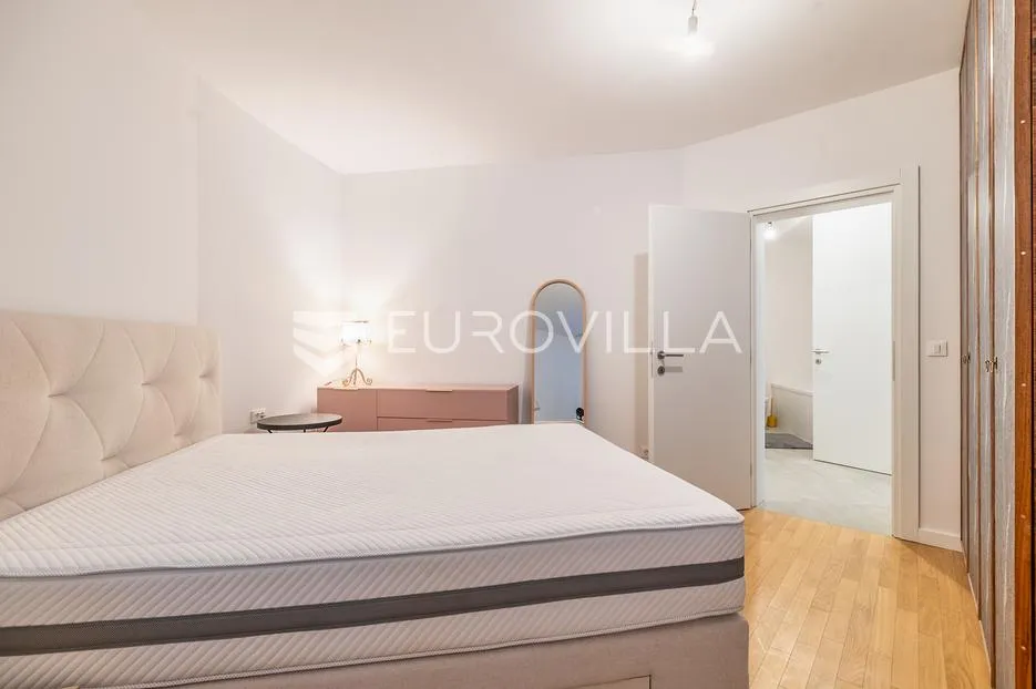 zagreb, maksimir, komforan šesterosoban stan/poslovni prostor 160 m² - slika 9