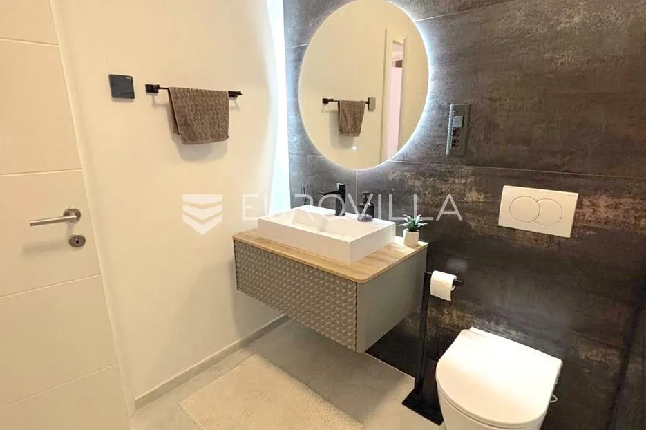split, žnjan penthouse od 119,6 m² s pogledom na more i 2 parkirna mjesta - slika 7