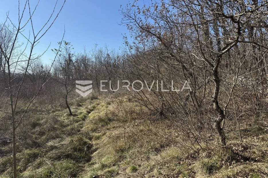 istra, karojba - građevinsko zemljište uz cestu 670 m2 - slika 7