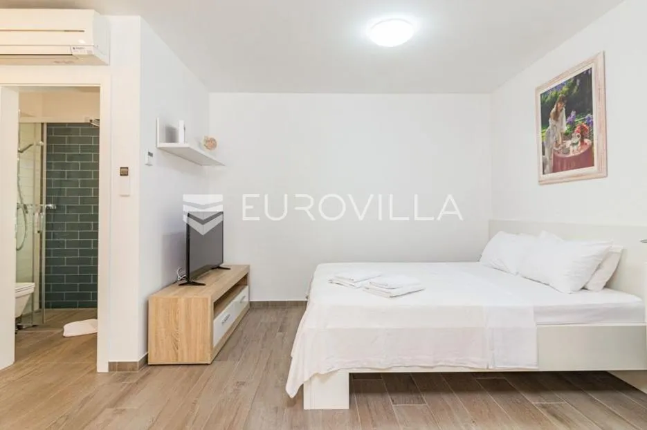 istra, ližnjan, moderan studio apartman za najam s terasom i parkingom - slika 5