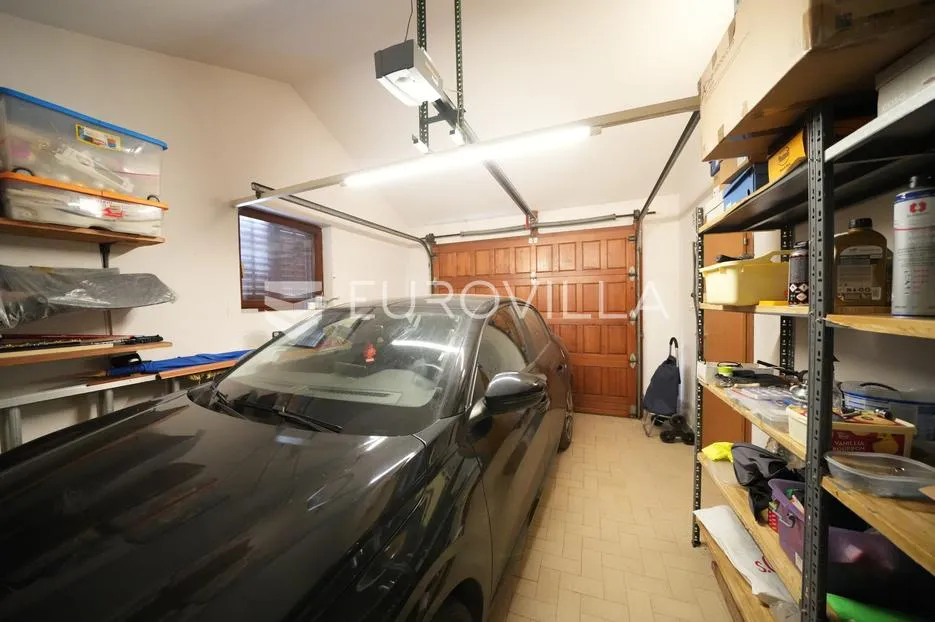 zadar, diklo vila prvi red do mora razvedena na tri etaže 377 m² - slika 19