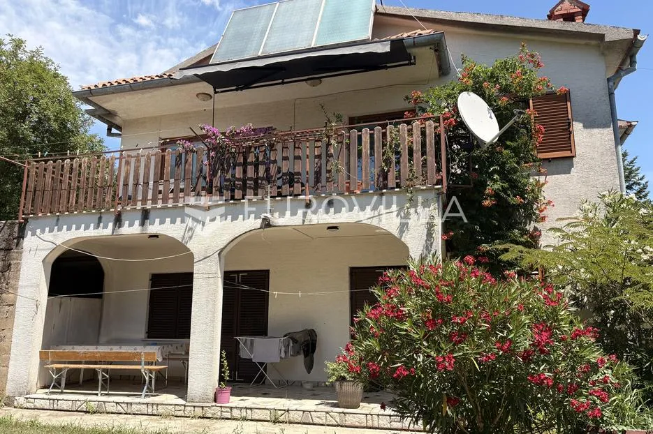 istra, labin, prostrana obiteljska kuća sa unikatnim pogledom - slika 1