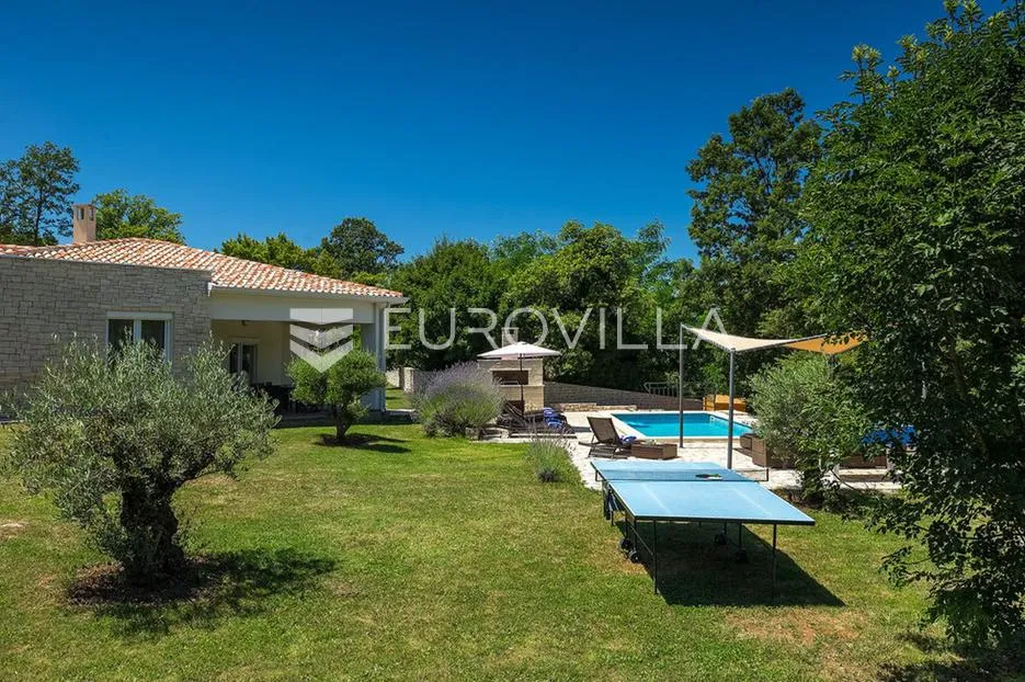 labin, kršan, prekrasna samostojeća kuća s bazenom na prostranom zemljištu od 4261 m²,mirna lokacija - slika 7