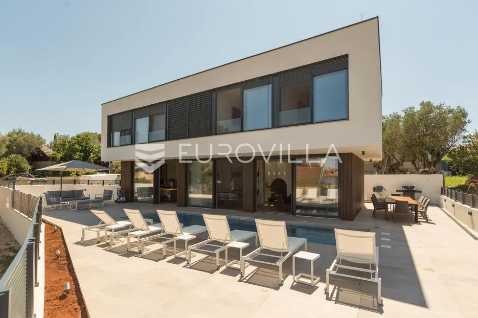 istra, rovinjsko selo, moderna novogradnja 222m2 s bazenom - slika 36