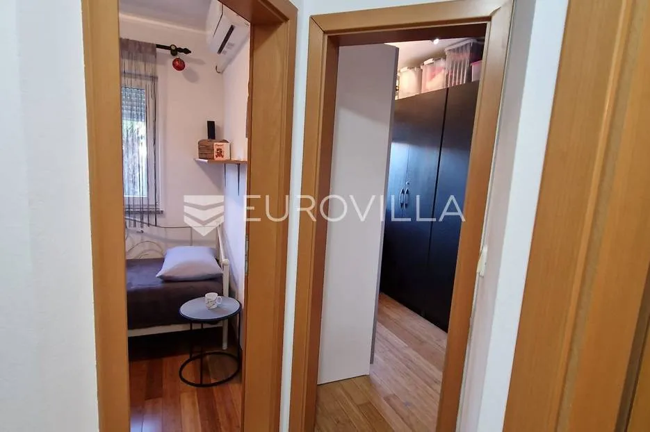 istra, pula - veli vrh, dvije samostojeće prizemnice sa bazenom nkp 50 m2 i 90 m2 - slika 35