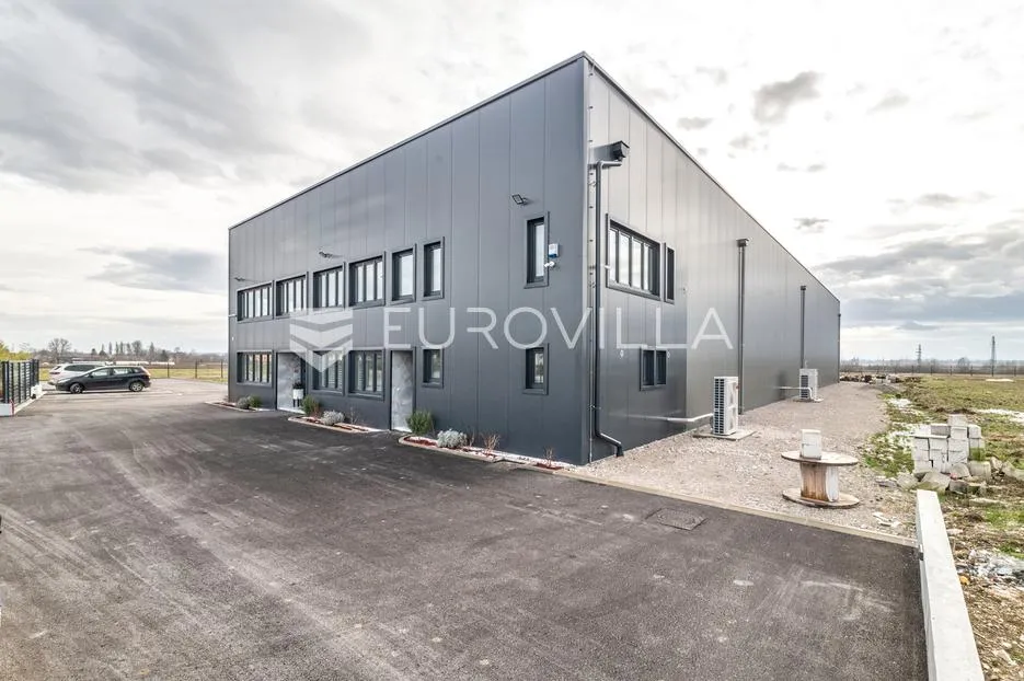 Gospodarska zona, Pisarovina I., proizvodno-skladišna hala 1126 m2 - Topolovec Pisarovinski