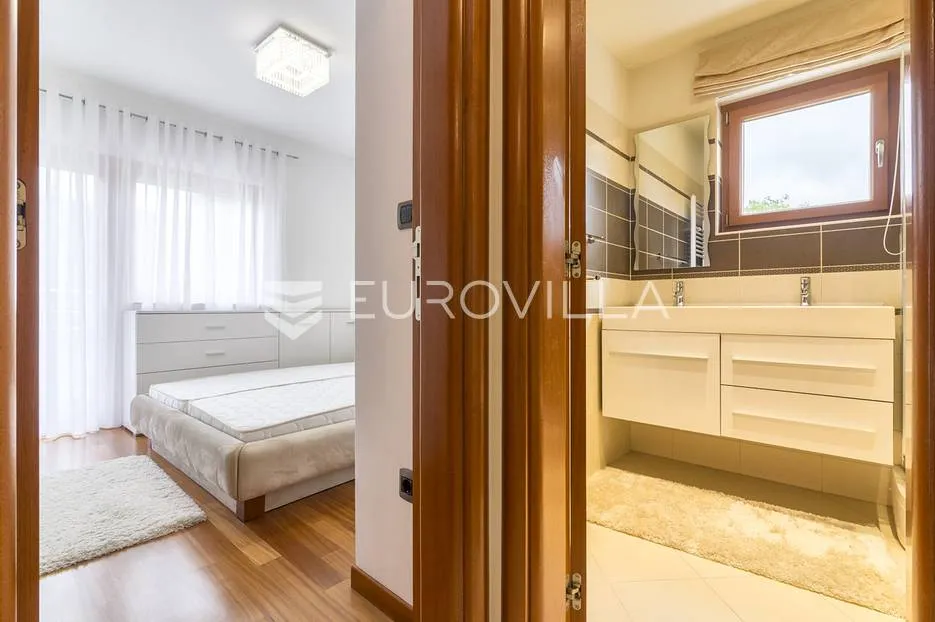 šestine, prekrasan četverosoban penthouse 140 m² - slika 8