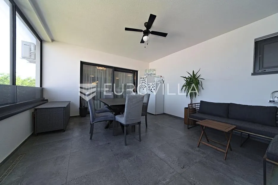 osijek, gornji grad/centar, moderan peterosoban stan 150 m² u novogradnji - slika 16