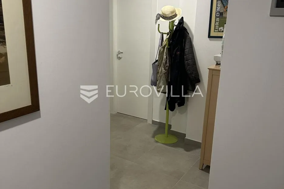 pula, gregovica - prodaja dva zasebna stana u novogradnji s vrtom - slika 33