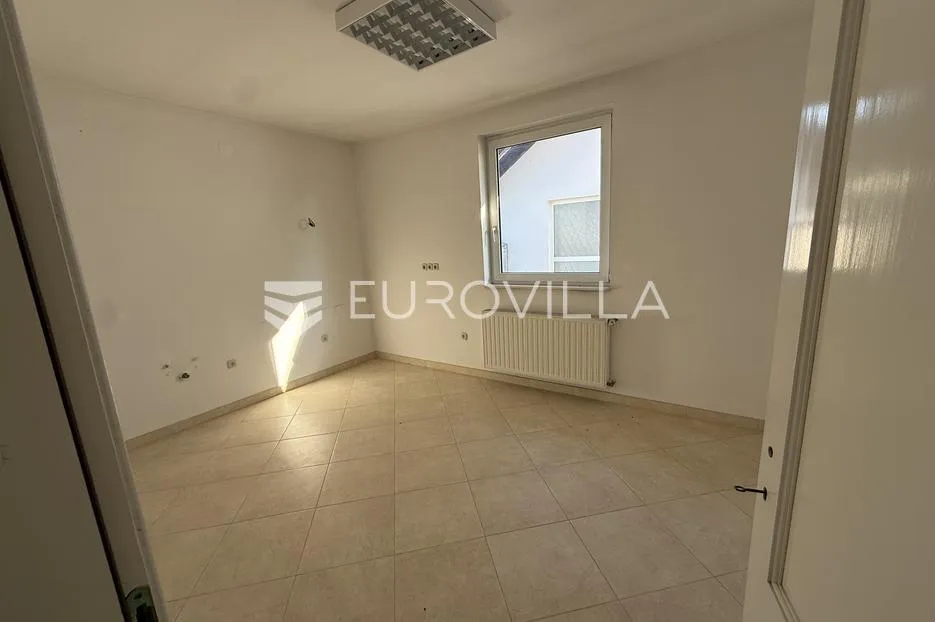 vinkovci, lenije, poslovno, stambena zgrada 700 m² - slika 28