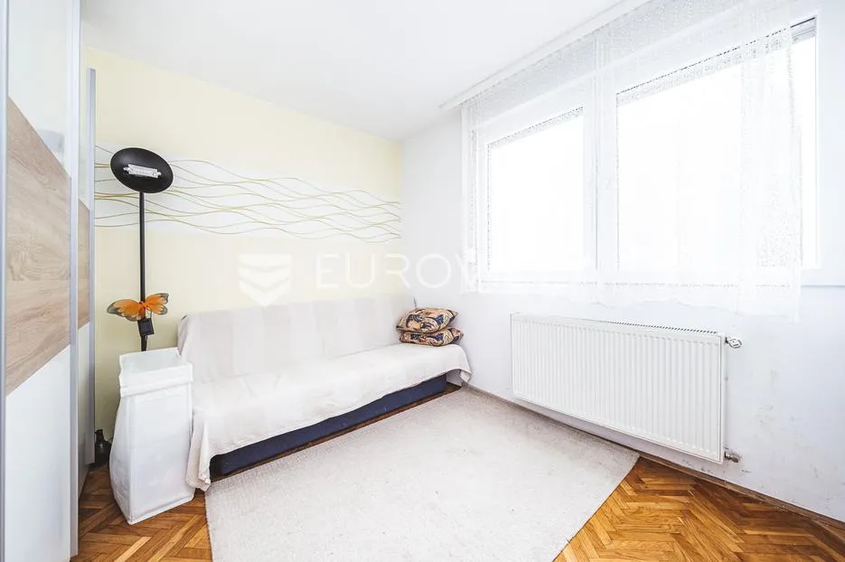zagreb, volovčica trosoban stan 58 m2, parking - slika 4