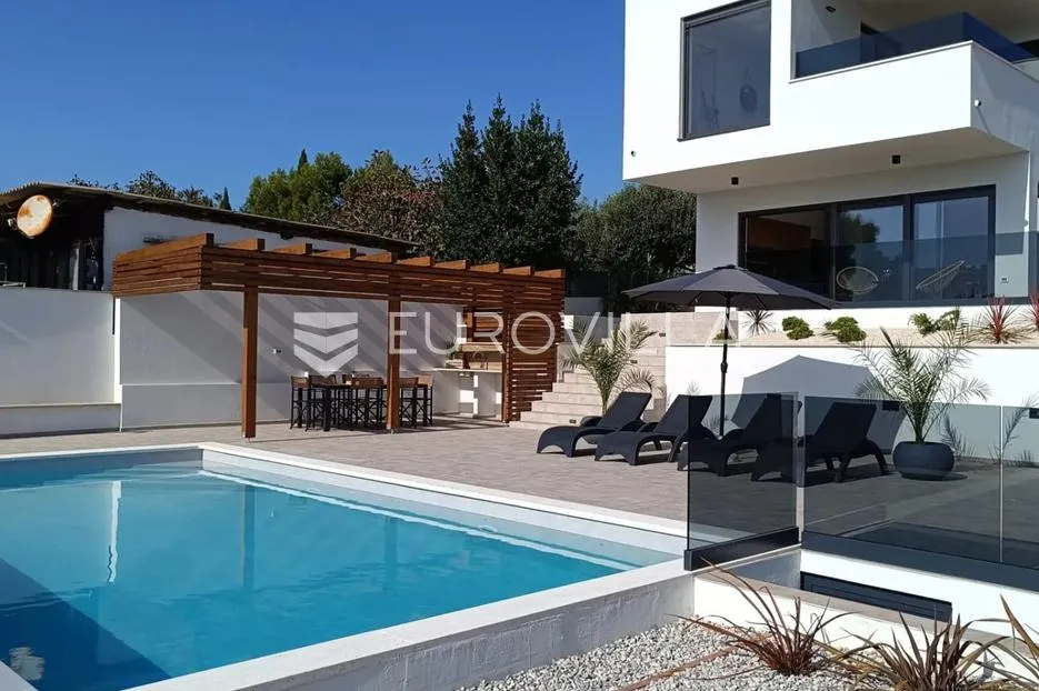 medulin, pomer, prekrasna villa s wellnessom 195 m² s pogledom na more, 150 m od mora - slika 4