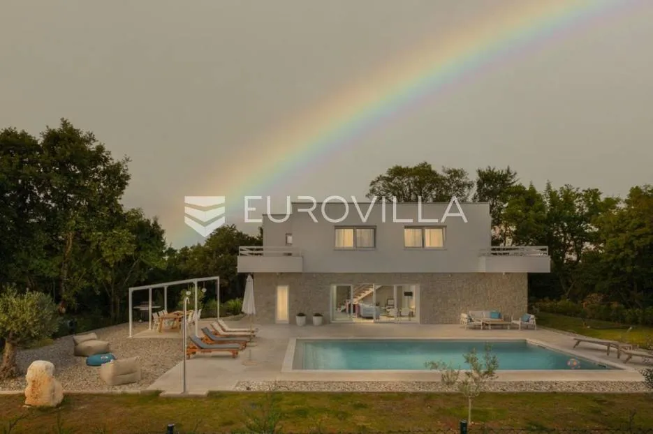 istra, žminj, prekrasna vila od 160 m2, na velikoj okućnici od 1100 m2 - slika 20