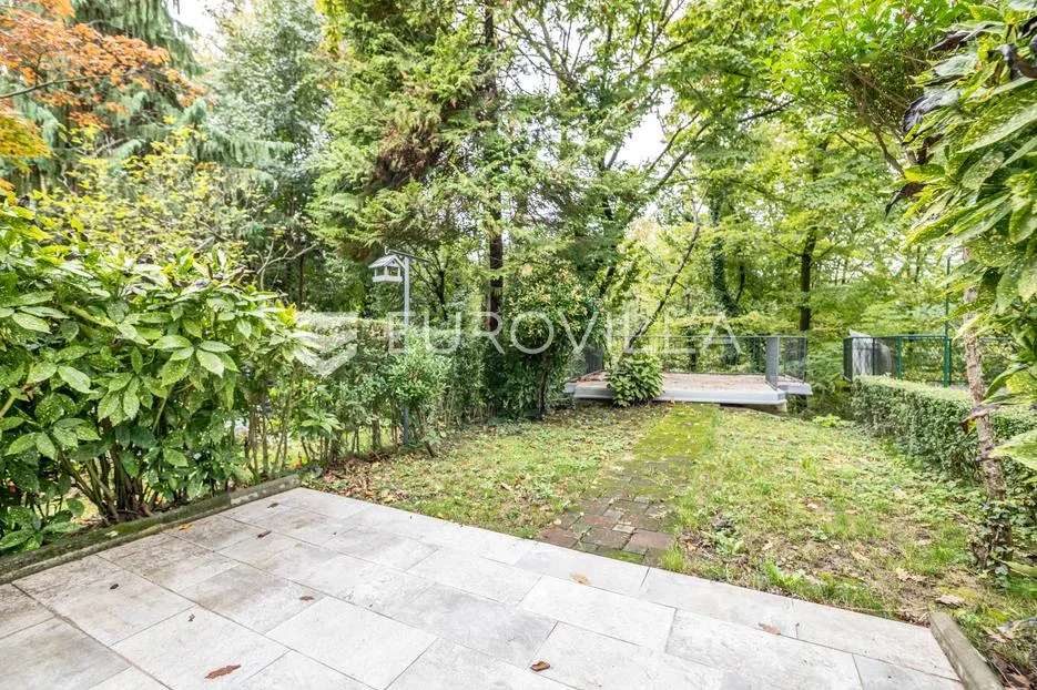 zagreb, maksimir, novouređena trosobna kuća 120 m² s garažom i vrtom - slika 10