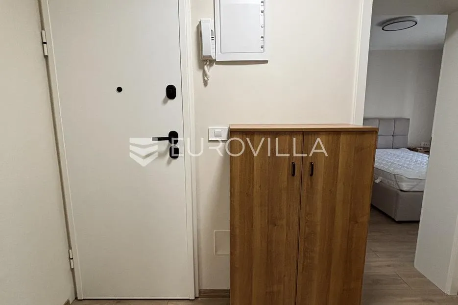 pula, stoja, moderan i potpuno renoviran stan s balkonom - slika 19