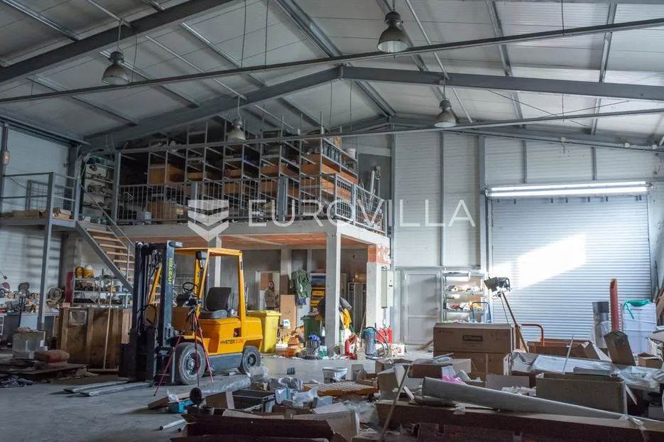 vinkovci, jošine, hala 364.60 m² s pomoćnom zgradom uredske namjene 104.80 m² - slika 7