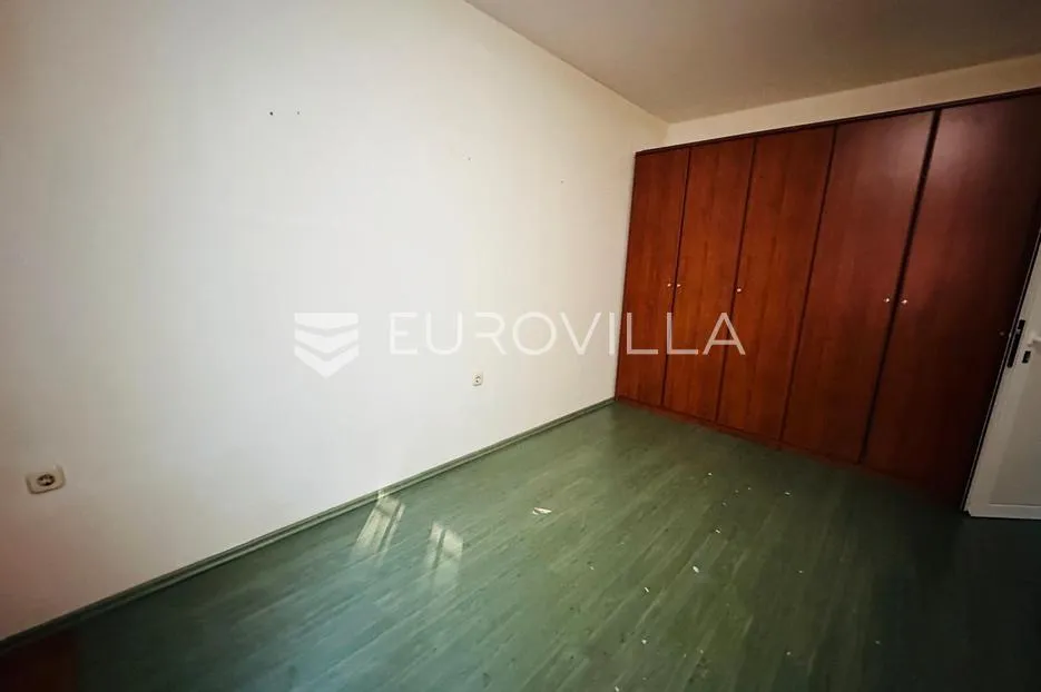 senj, kuća 200 m² s dva odvojena stana na lokaciji blizu mora - slika 6