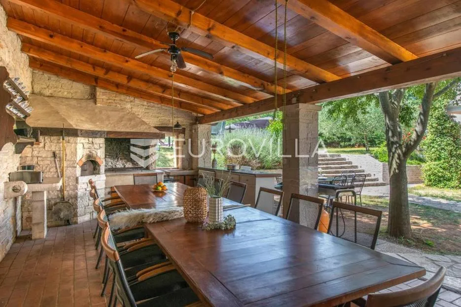 rakalj, predivna, prostrana villa s bazenom i velikom okućnicom, 452 m² - slika 8