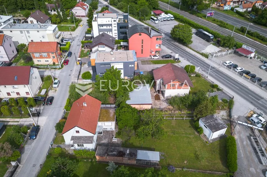 zagreb, samoborska cesta, obiteljska kuća na građevinskom zemljištu 868 m² unutar m1 i s namjene - slika 2