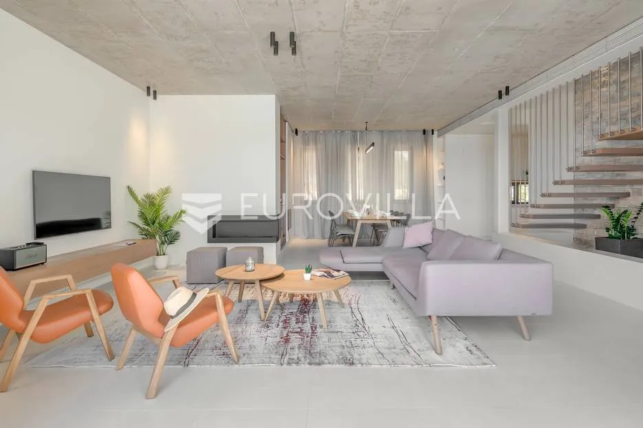 primošten luksuzna vila s bazenom - slika 33