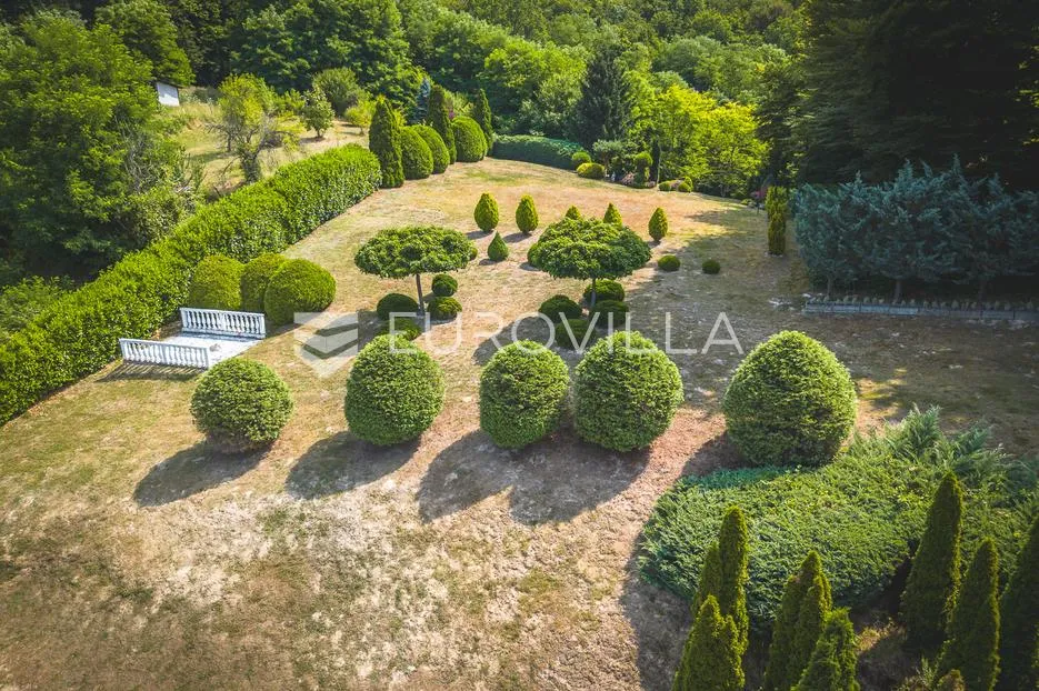 donja pušća, jedinstvena obiteljska villa, parcela 5000 m² - slika 43
