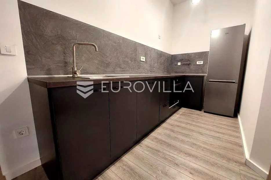 varaždin, centar, potpuno renoviran stan 86 m² u centru, idealno za život i najam - slika 8