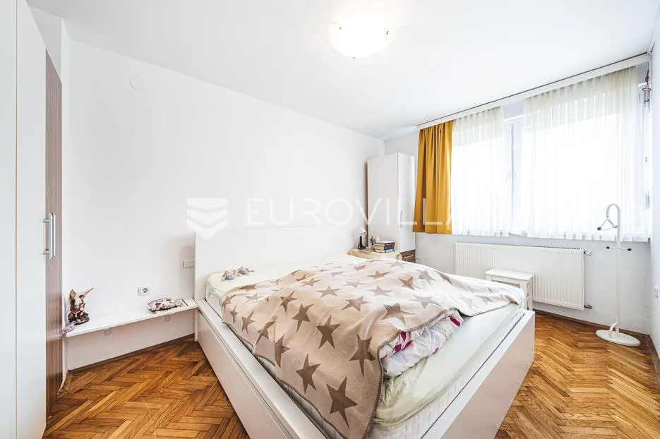 zagreb, volovčica trosoban stan 58 m2, parking - slika 2