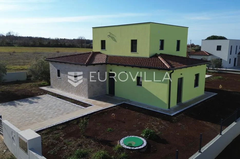 istra, poreč, samostojeća kuća s lijepom okućnicom - slika 1