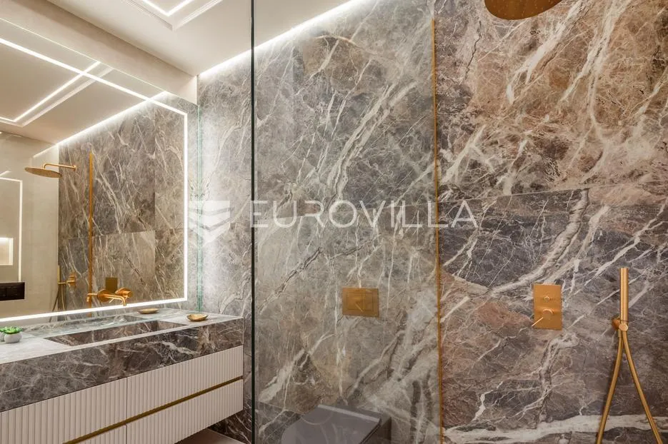 opatija, luksuzan četverosoban stan s privatnim bazenom 220,92 m² - slika 34