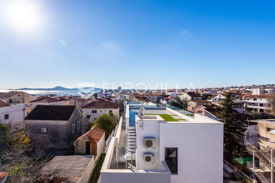 vodice, novogradnja, penthouse s krovnom terasom i pogledom na more, 141,80 m² - slika 23