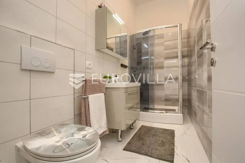 pula, moderan peterosoban stan u centru grada 140 m² - slika 7