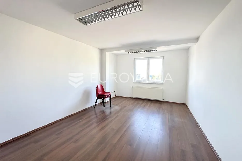 vinkovci, jošine, poslovni prostor uredske namjene 19 m² - slika 2