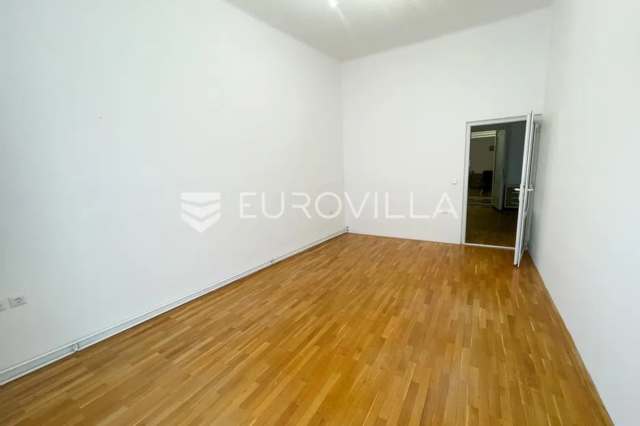 osijek, centar, poslovni prostor za najam u centru grada, s uključenim režijama, površine 61,94 m² - slika 6