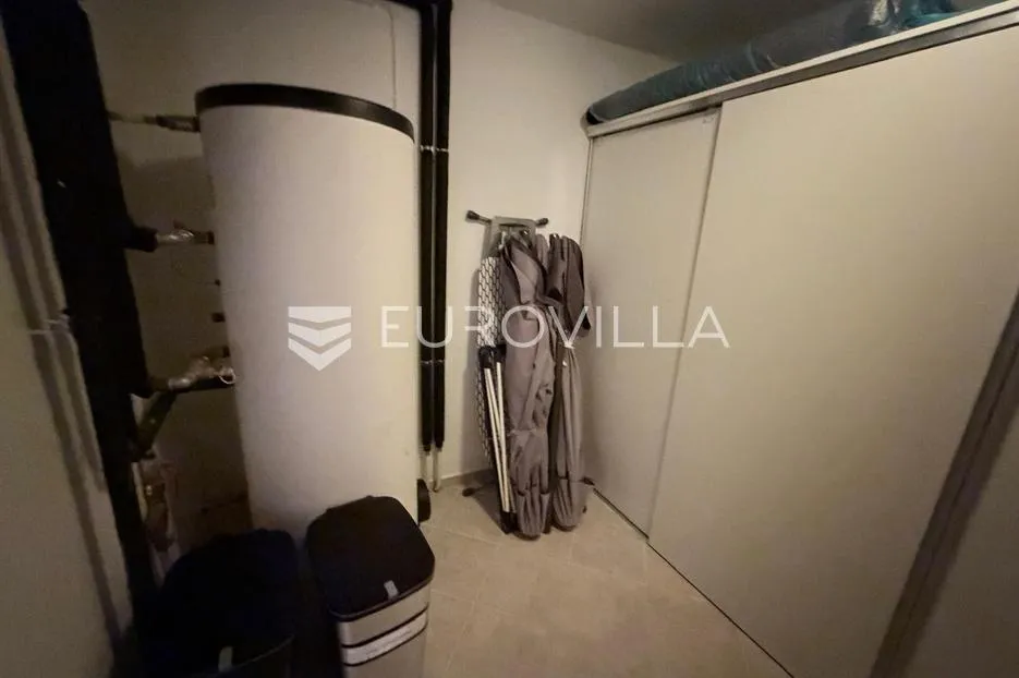 crikvenica, kuća s četiri apartmana, bazenom, uhodan turistički posao s pogledom na more - slika 35