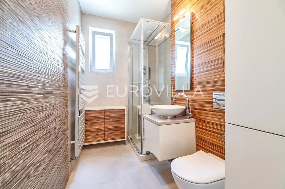 zagreb, srebrnjak, prostran četverosoban stan 139 m², terasa, 2 parking mjesta, spremište - slika 13