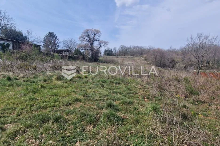 istra, karojba 3465m2 građevinskog zemljišta + 1200m2 poljoprivrednog - slika 2