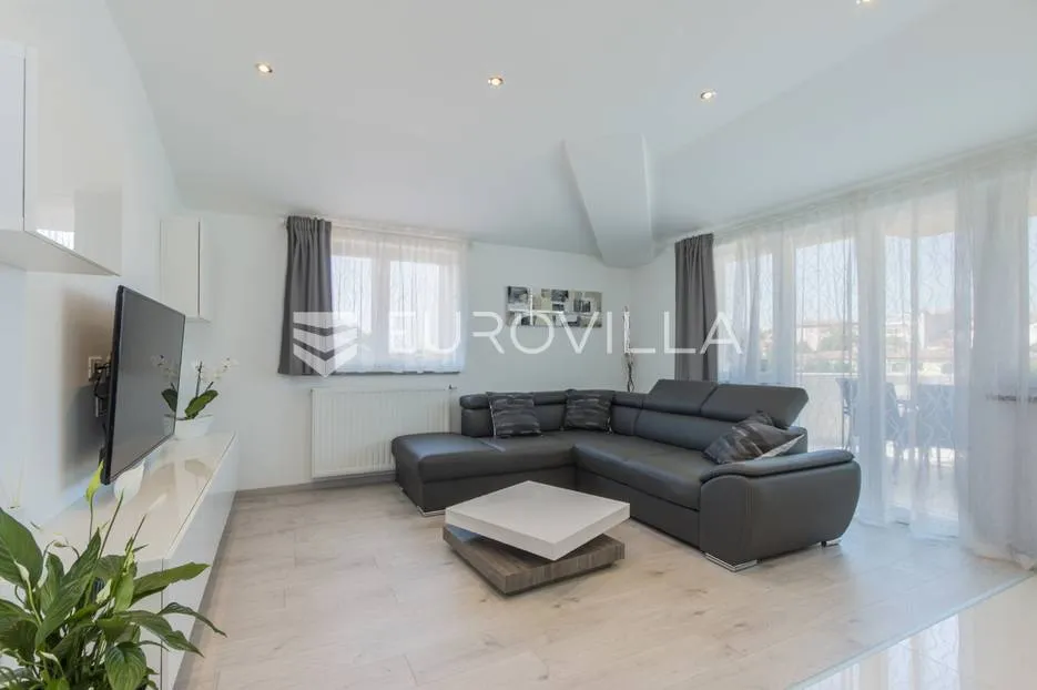 medulin, moderan dvosoban stan 95m2, 500 m od mora - slika 12