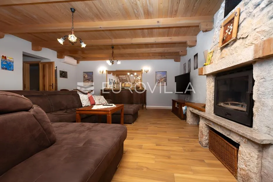 vinodolska općina, bribir, šarmantna vila s pomoćnim objektom i bazenom - slika 5
