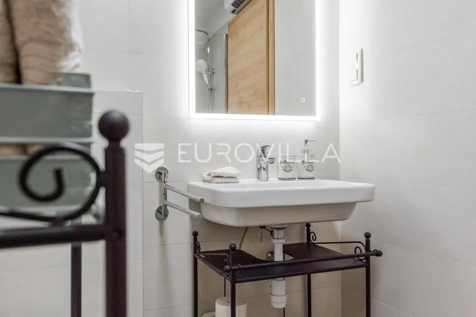 istra, umag, autentična istarska kamena kuća 260 m², okružena zelenilom, 1349 m² okućnice - slika 38