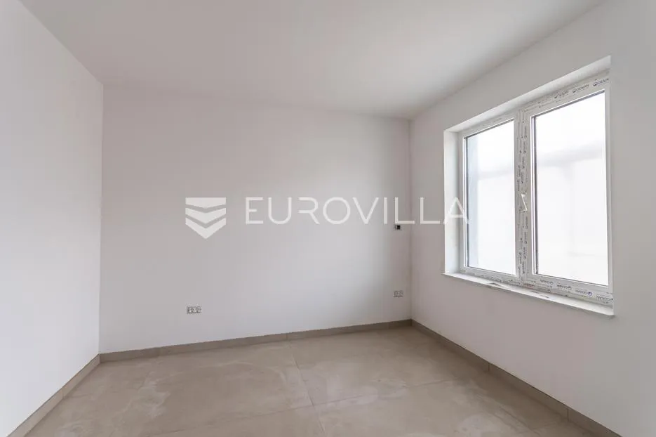 varaždin, centar, useljiv poslovi prostor 106,77 m² - slika 4